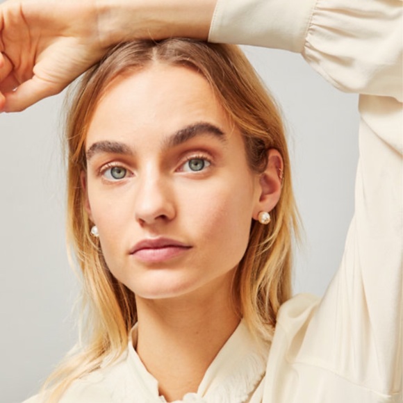 TORY BURCH • Rose Gold Evie Logo Pearl Earrings - Picture 2 of 7